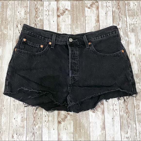 Levi’s 501 Black Denim Cut-Off Jean Shorts 31 - Picture 3 of 14
